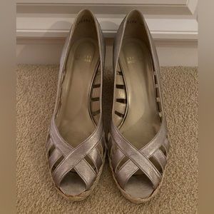 Stuart Weitzman Pewter Wedges Size 10.5 Narrow